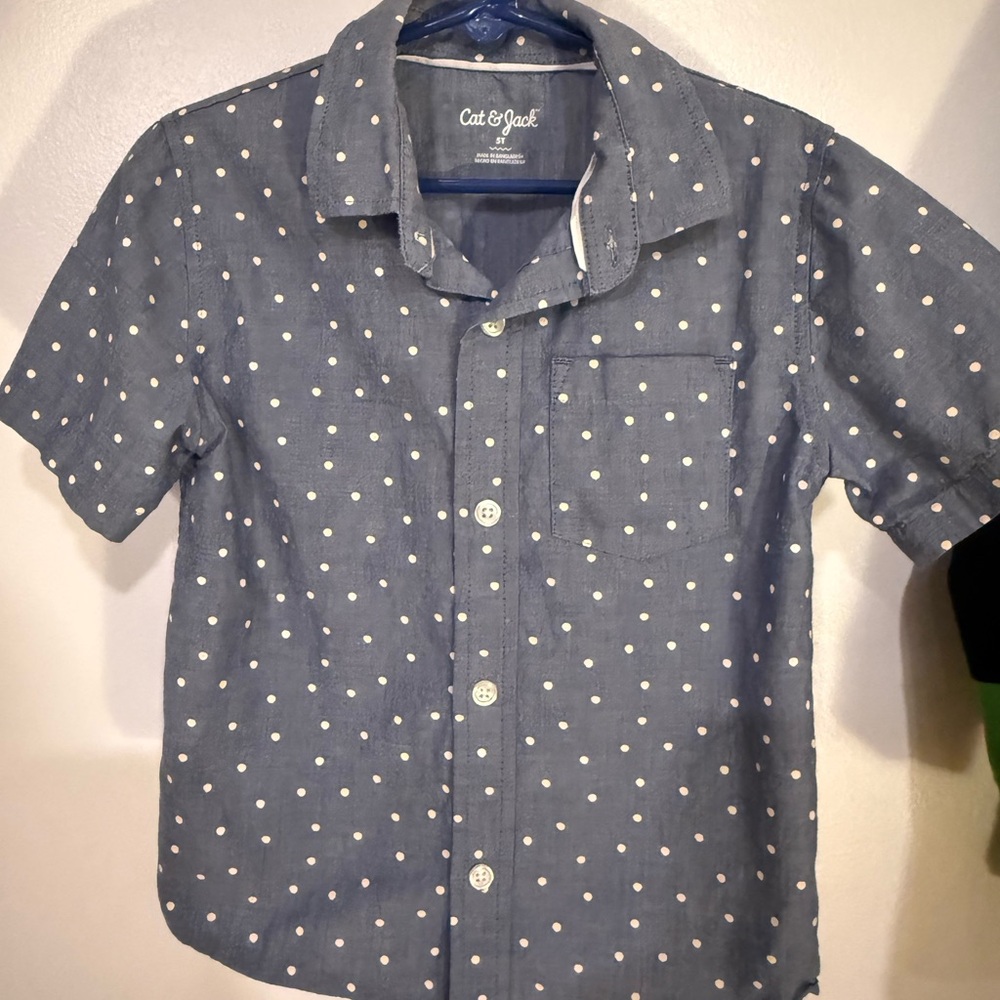 Cat & Jack Gray Polka Dot Button Down Shirt